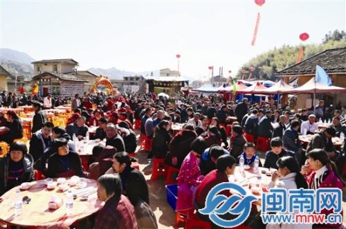 各宗亲欢聚一堂