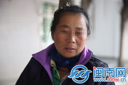 谈起女儿，宋女士流下了伤心的眼泪