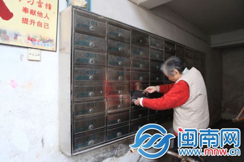 市区胜利西路一小区信报箱多用于收报纸