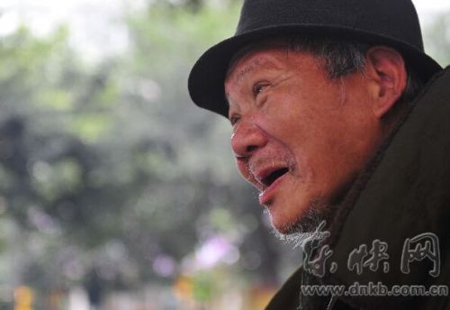 通过交流,记者发现老人心地善良