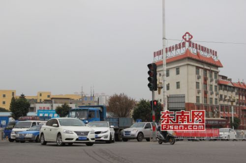 红绿灯处无斑马线