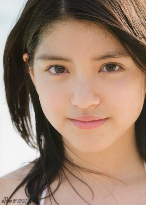 日本94年平胸萌妹川岛海荷海边写真大片 肌肤白皙甜美