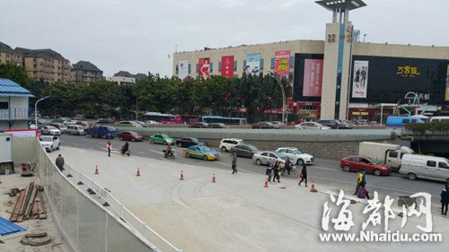 二環(huán)工業(yè)路高架橋西側(cè)，現(xiàn)北往南地面車道將封閉