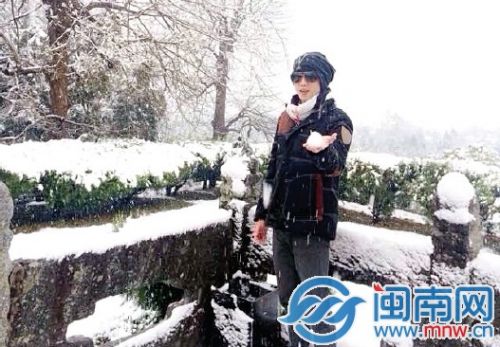 网友在微博上晒雪照