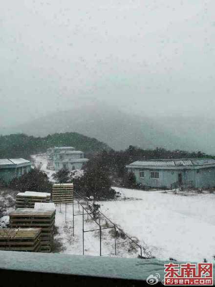 泰宁峨嵋峰雪景