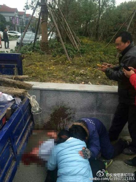 杭州小贩为躲避城管执法 意外碾死4岁儿子