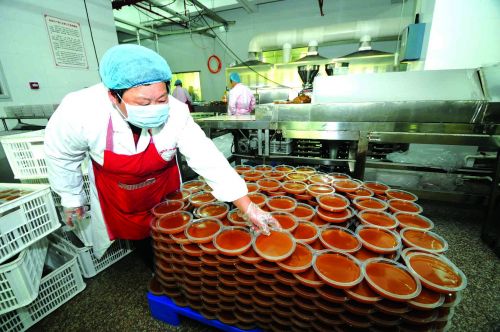 传统小吃成为市民年货热捧食物