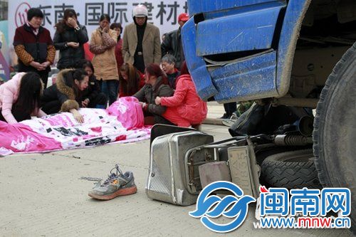 騎手被撞身亡，家人突聞噩耗，泣不成聲