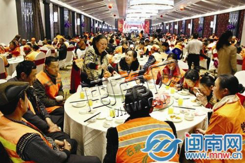每桌11道菜，都是闽南风味