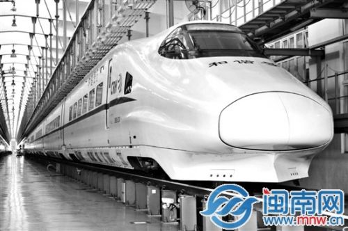 動車組每運行四千公里或者四十八小時后就要檢查維護一遍