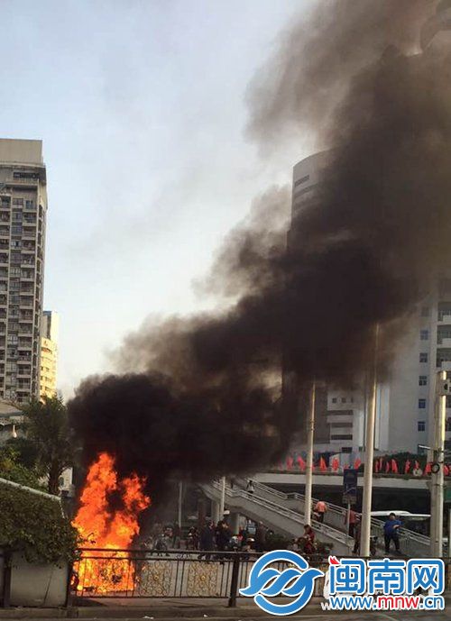 電動車自燃濃煙滾滾