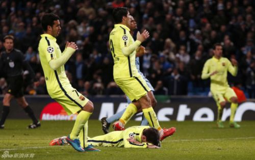 梅西最大梦魇再现!罚失点球暴怒手撕巴萨球衣