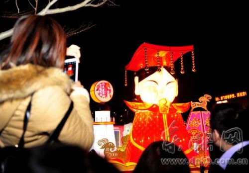 元宵灯会现场