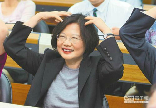 2012至今赴高校演讲千场 猛力宣扬台湾共识