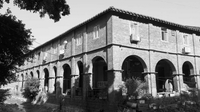 东方廿五坎店铺