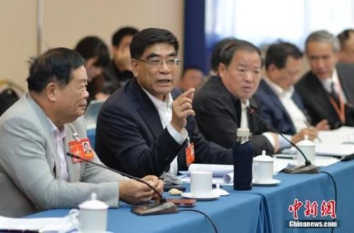 中石化董事长被问是否感到巡视组压力：这问题问得