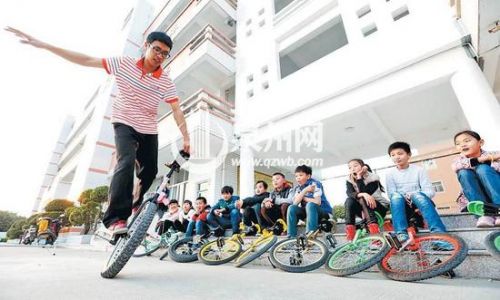 泉州华岩语文小学小学自学独轮车欲破吉尼斯老师店北中心图片