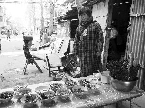 今年春节前,高永侠给一个豆脑摊做帮工