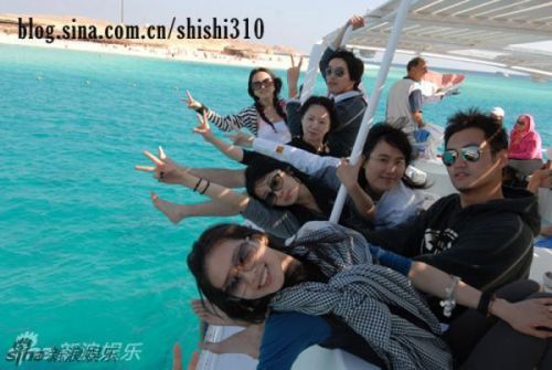 网友晒杨幂刘诗诗袁弘胡歌埃及游合影青涩旧照