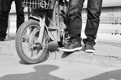 福州鼓山大橋人行引橋下沉 或為施工瑕疵 