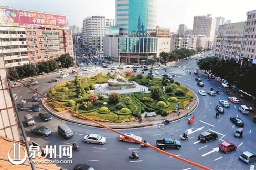 改造后的石狮狮标环岛