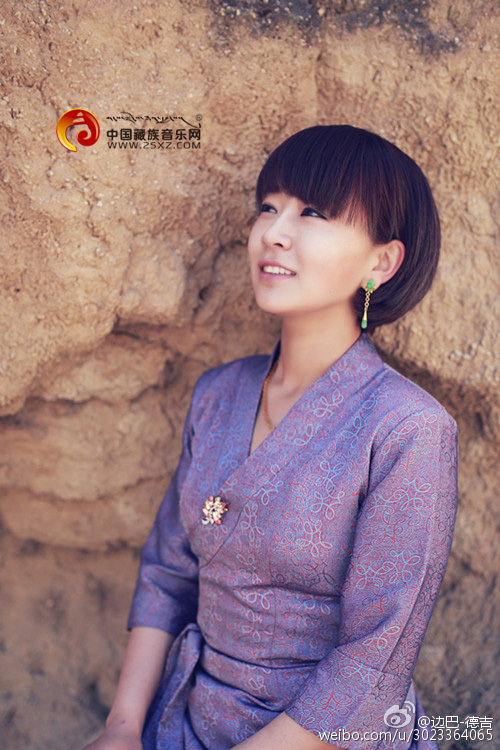 藏语版《喜欢你》走红 边巴德吉演唱视频赏析