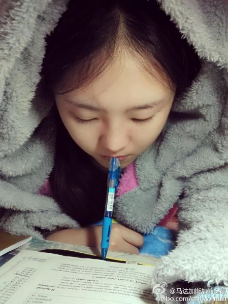 翻版刘亦菲@喋喋咿呀微博资料照片曝光 武汉