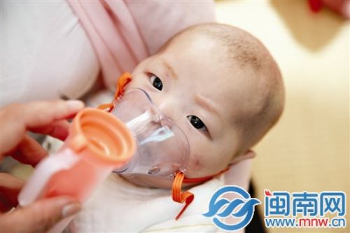 泉港先心病婴儿张垚 两天获12万善款(图)