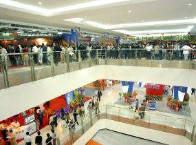 第六届鞋博会的1500个国际标准展位中，鞋材、鞋机展位总数达850个，占展位总数的57%，首次超过鞋成品展位