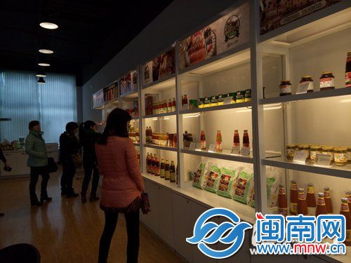 市场一层的展示交易中心已经开始试营业