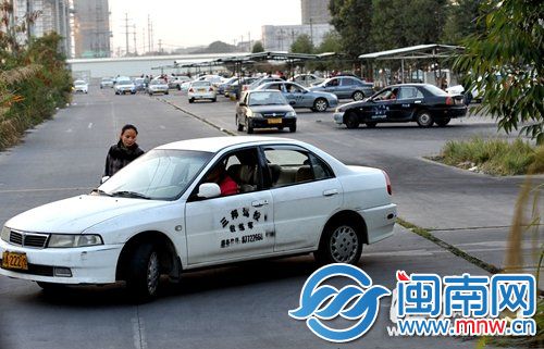 自学直考将对驾校形成冲击