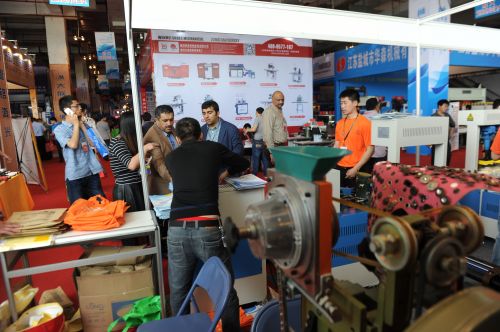 国际友人参加鞋博会