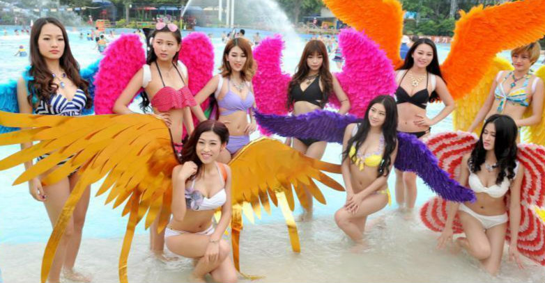 嫩模佳麗泳裝助陣2015長(zhǎng)隆比基尼大賽現(xiàn)場(chǎng)照爆乳火辣身材