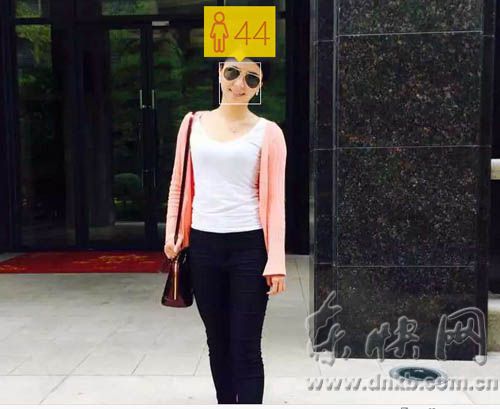 陈小姐的同期照片，显示出的年龄不同