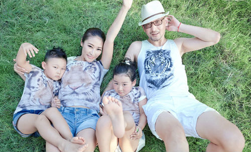 媒体曝 文章牵手神秘女进 酒吧 马伊琍旧爱管虎