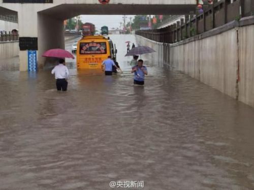 南方遭遇新一轮强降雨天气 已致江苏江西7人死亡