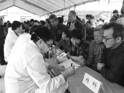 泉州义诊送药活动走进官桥