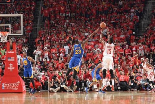 2015NBA西部决赛G4最新战况 火箭首节45分平
