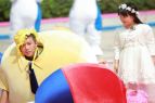 王诗龄扮公主邓超“魔性”起舞 跑男2六一儿童节特辑组图