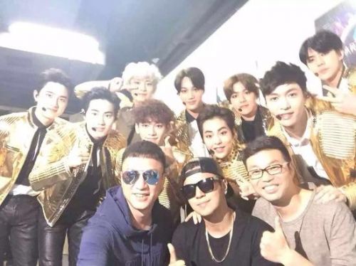 EXO上海举办演唱会 《极限挑战》男人帮助阵