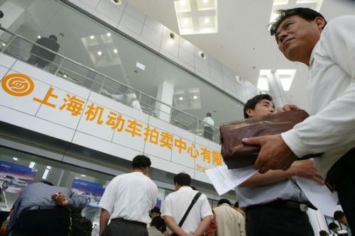 起底上海内鬼车牌黑幕:内外勾结 涉案公务员牟