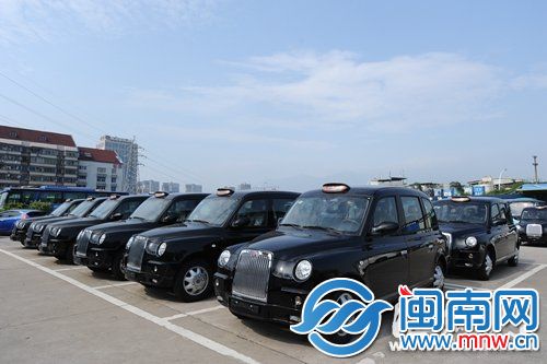 福州首批预约出租车用的是英伦老爷车