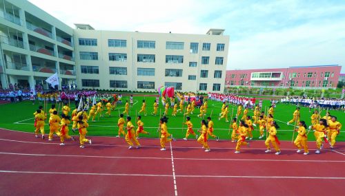 锦尚举办小学生田径运动会
