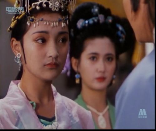 1991年执导《古墓荒斋》发掘周迅