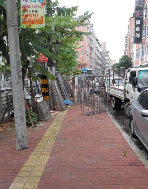 占道装卸货物此举不好