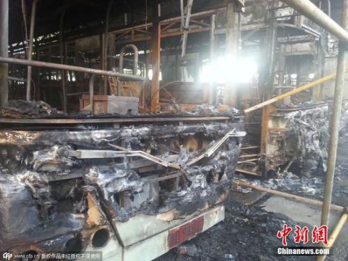 衡阳公交停车场大火