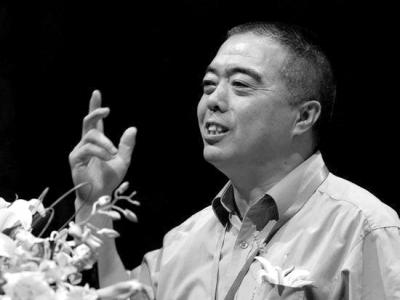 光明乳业25日晚发布重大人事变动公告,称尚未到退休年龄的公司董事、总经理郭本恒因个人原因申请辞去职务并已生效。