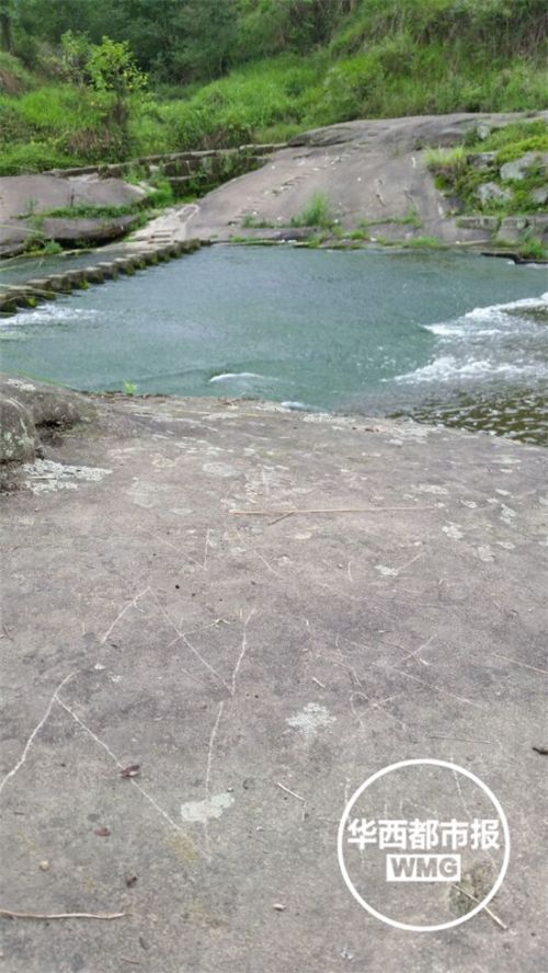 四川一对90后情侣跳河殉情 疑因男方买不起房