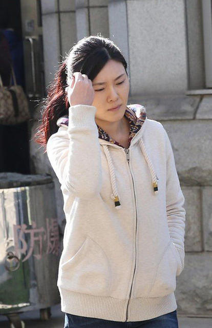 张曙光情妇罗菲照片资料背景 系女高音歌手美