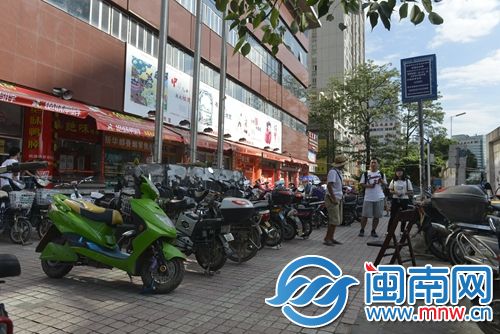 电动车超时未取，要交30元保管费